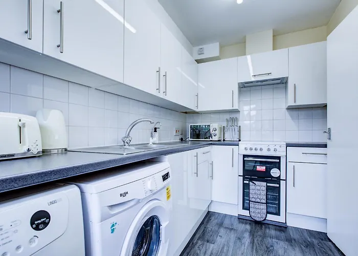 Spacious Urban Apartment In Croydon