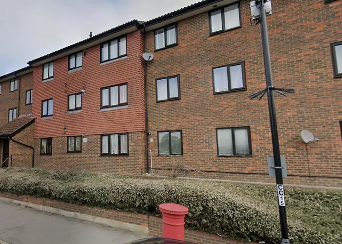 Spacious Urban Apartment In Croydon