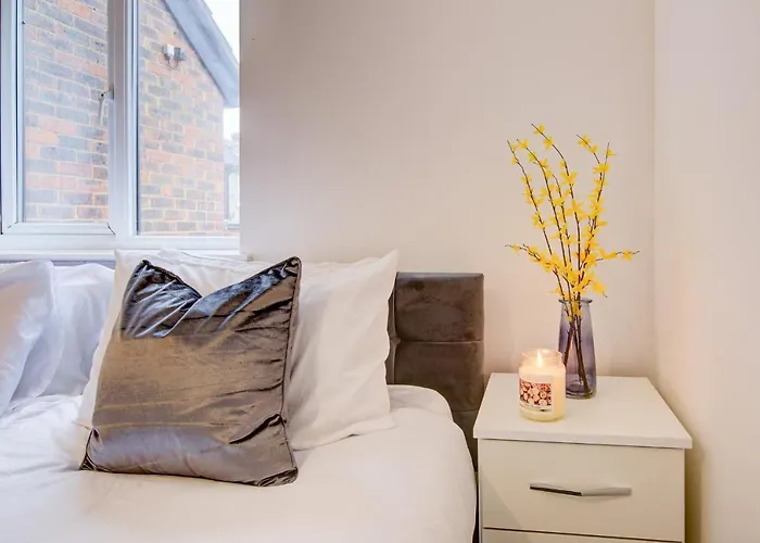 Spacious Urban Apartment In Croydon
