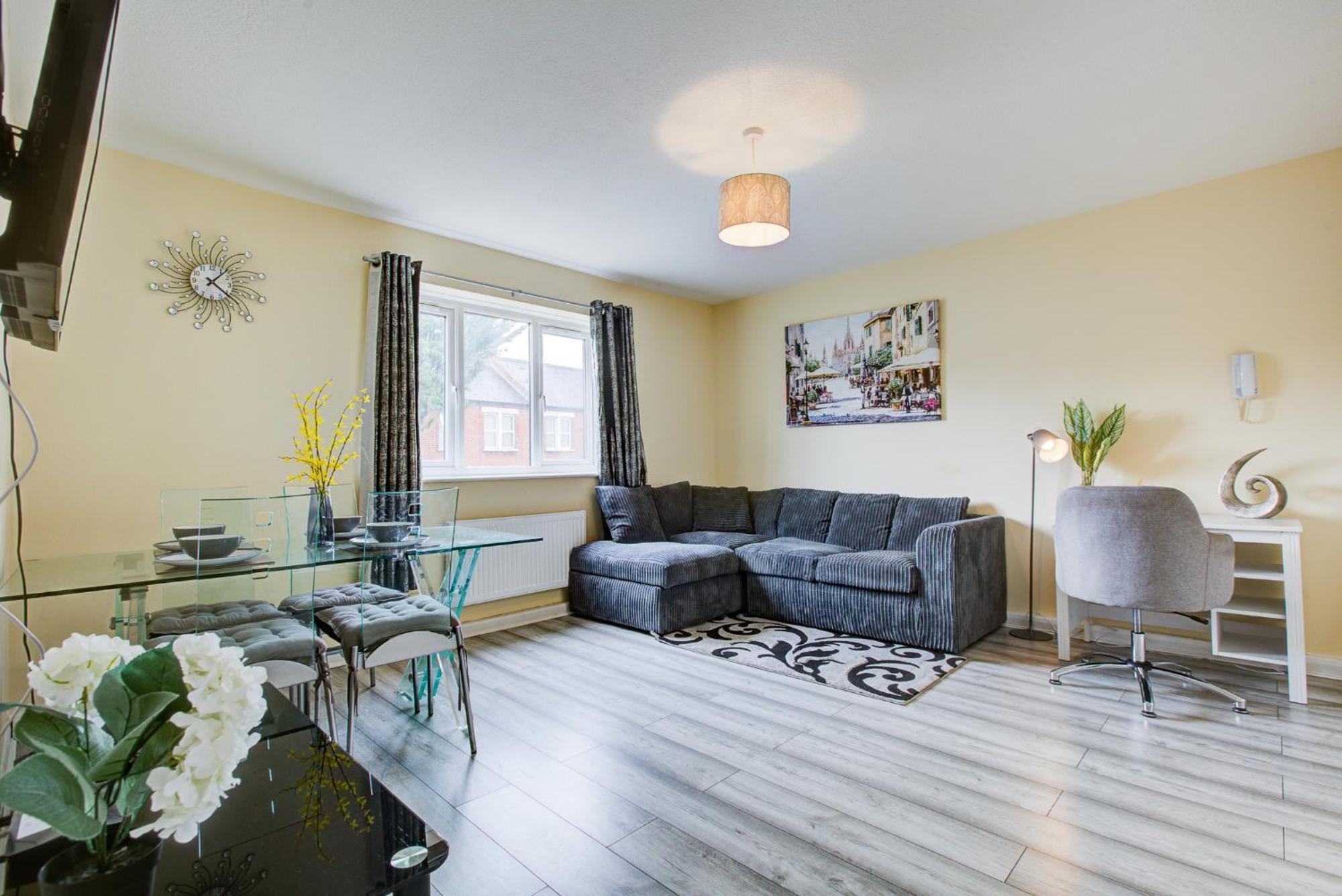 Spacious Urban In Croydon